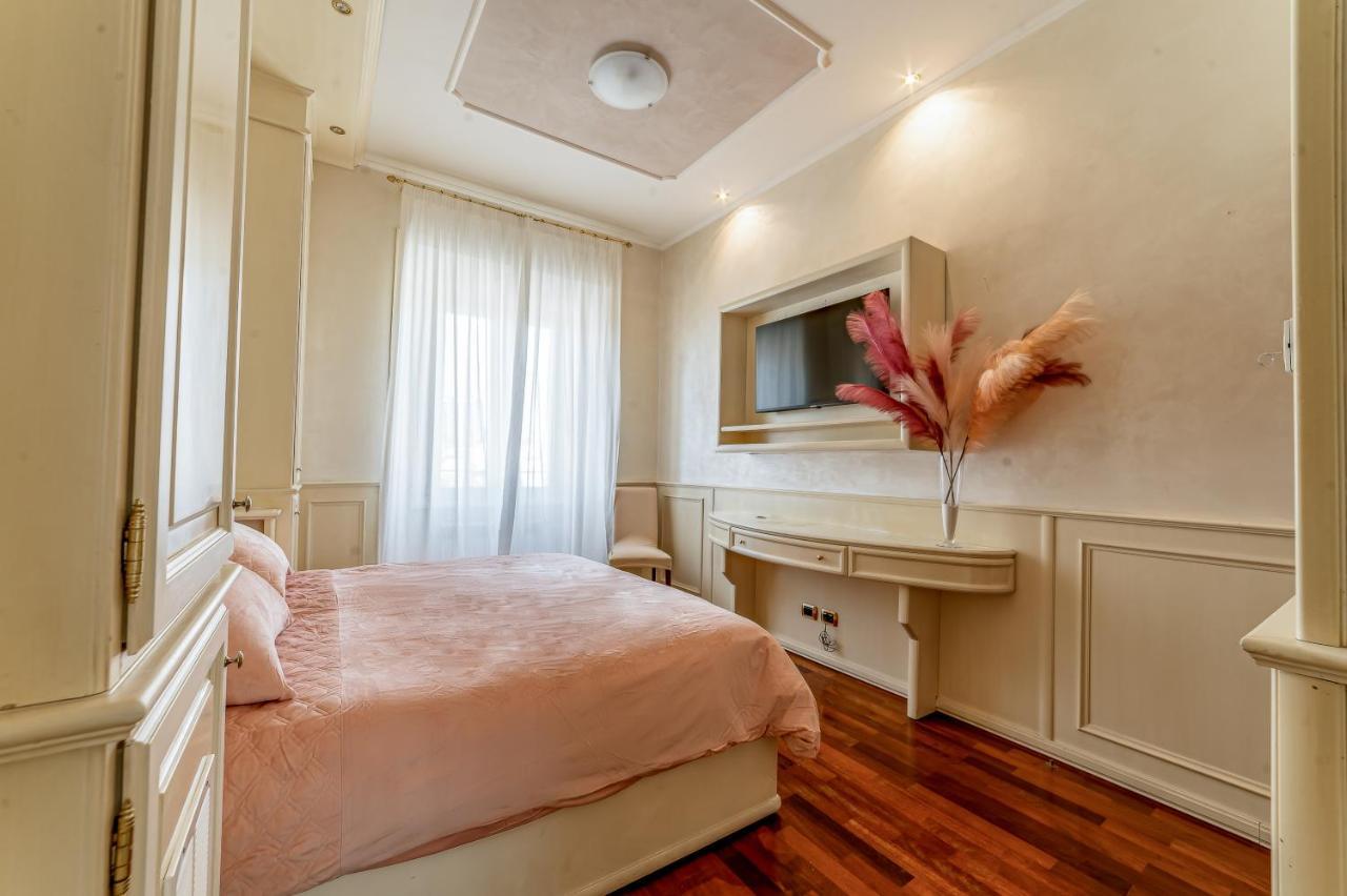 Downtown Luxury B&B - Termini Train Station Roma Esterno foto